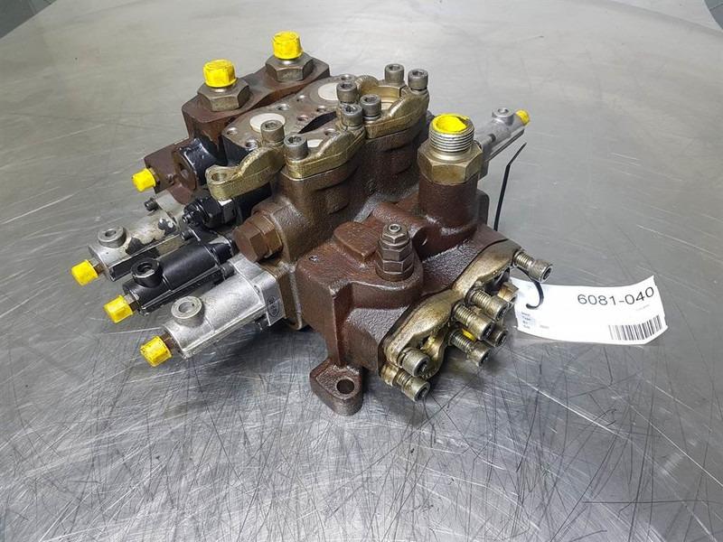 JCB 025 / 202000 - Valve/Ventile/Ventiel - Hydraulique: photos 1 JCB 025 / 202000 - Valve/Ventile/Ventiel - Hydraulique: photos 1