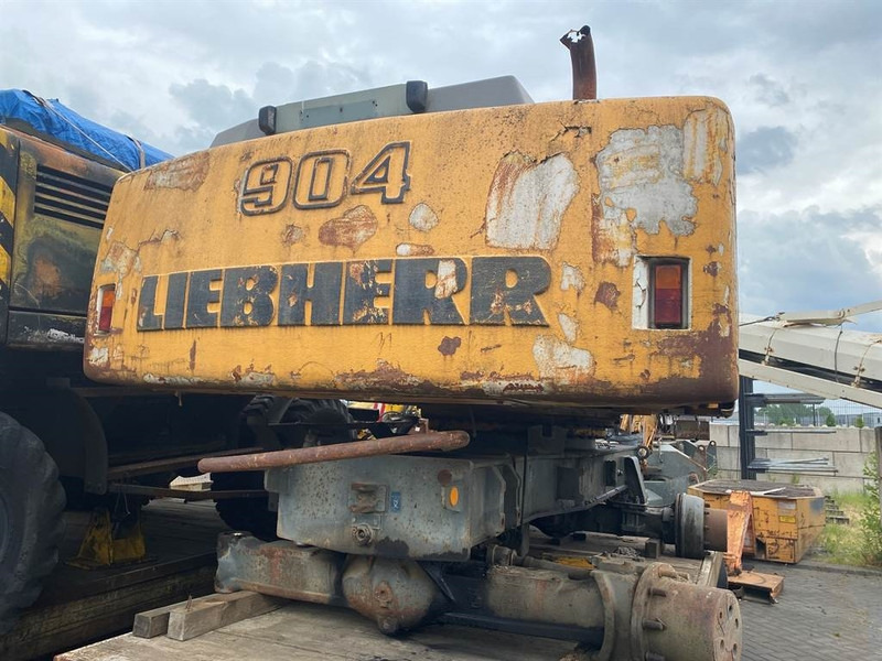 Liebherr A 904 (For parts) - Pelle sur pneus: photos 4 Liebherr A 904 (For parts) - Pelle sur pneus: photos 4