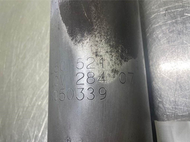 Manitou MT523-250521-Exhaust/Auspuff/Uitlaat - Moteur pour Engins de chantier: photos 4 Manitou MT523-250521-Exhaust/Auspuff/Uitlaat - Moteur pour Engins de chantier: photos 4