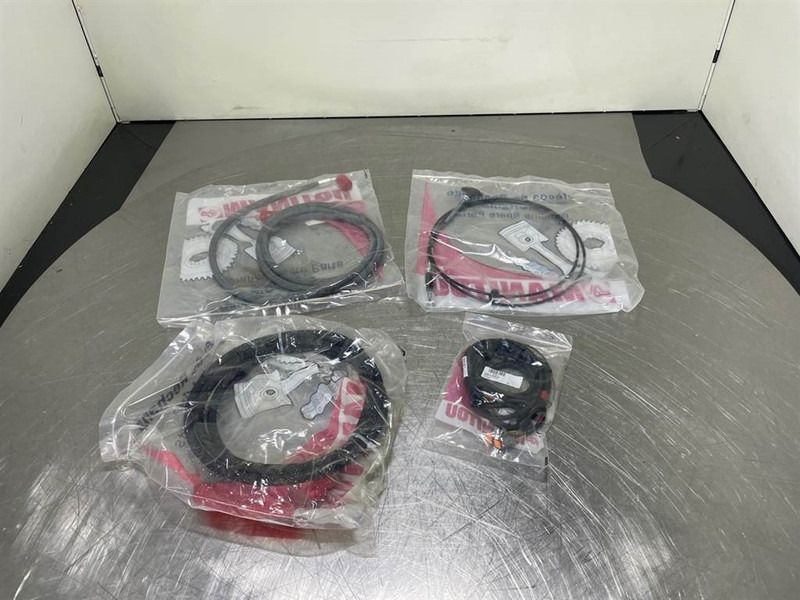 Manitou - Trailer hitch/Anhängerkupplung/Trekhaak - Frame/ Châssis pour Engins de chantier: photos 3 Manitou - Trailer hitch/Anhängerkupplung/Trekhaak - Frame/ Châssis pour Engins de chantier: photos 3