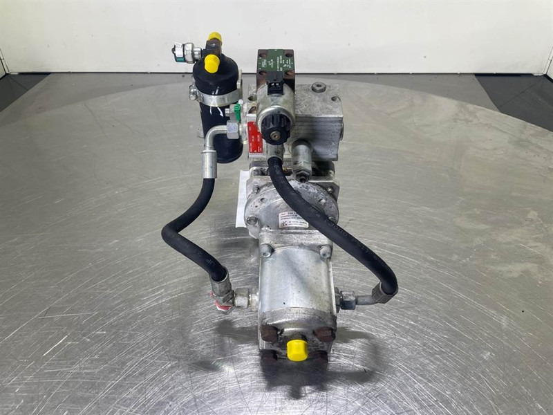 Mecalac 12MTX-5620108/6090359/6050187-Compressor - Moteur pour Engins de chantier: photos 3 Mecalac 12MTX-5620108/6090359/6050187-Compressor - Moteur pour Engins de chantier: photos 3