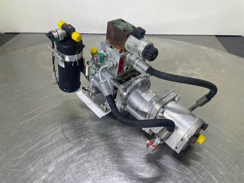 Mecalac 12MTX-5620108/6090359/6050187-Compressor - Moteur pour Engins de chantier: photos 4 Mecalac 12MTX-5620108/6090359/6050187-Compressor - Moteur pour Engins de chantier: photos 4