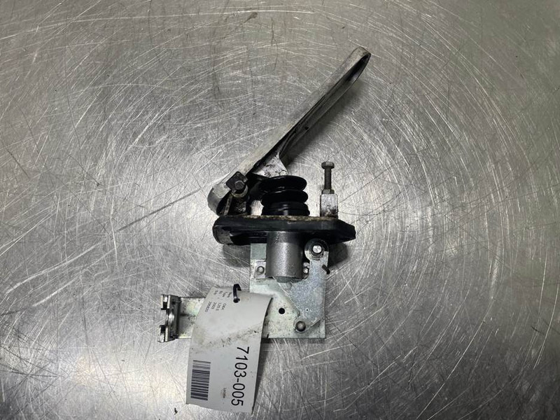 O & K L25.5 - Gas pedal/Fusspedal/Gaspedaal - Cabine et intérieur pour Engins de chantier: photos 5 O & K L25.5 - Gas pedal/Fusspedal/Gaspedaal - Cabine et intérieur pour Engins de chantier: photos 5