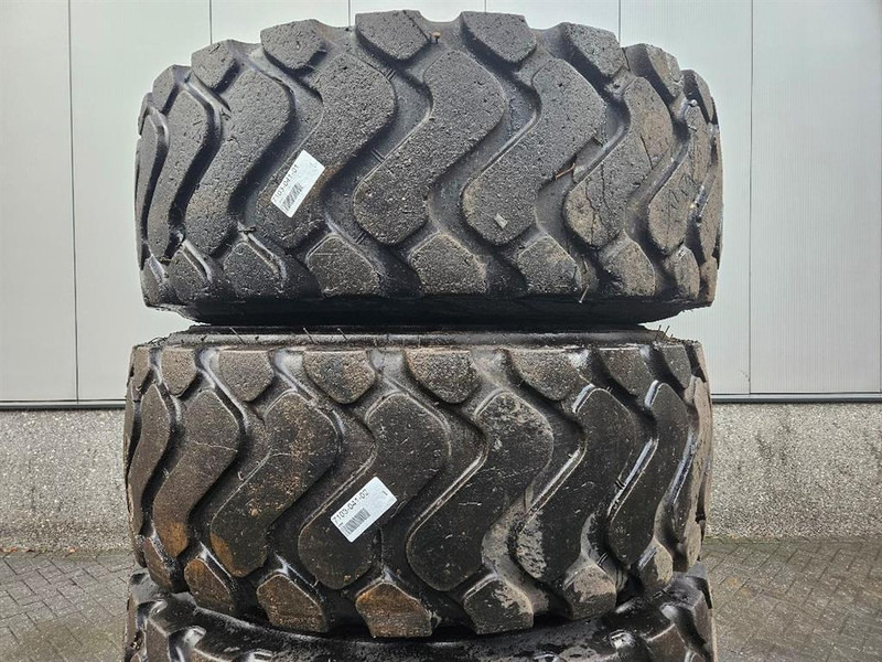 O & K L25.5-Renova 20.5R25-Tire/Reifen/Band - Pneus et jantes pour Engins de chantier: photos 2 O & K L25.5-Renova 20.5R25-Tire/Reifen/Band - Pneus et jantes pour Engins de chantier: photos 2