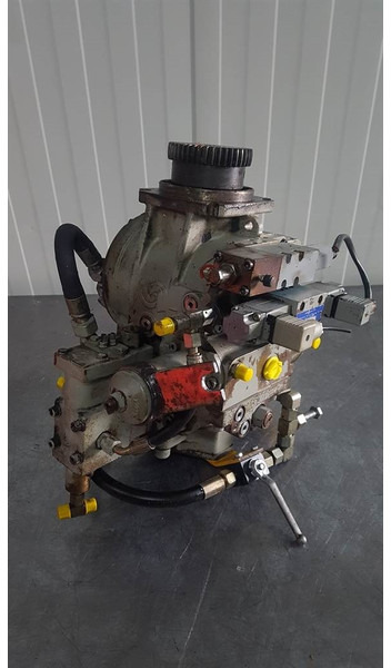 Sauer Sundstrand 90R100DK9B8 - Paus RL1051 - Pump - Hydraulique: photos 1 Sauer Sundstrand 90R100DK9B8 - Paus RL1051 - Pump - Hydraulique: photos 1