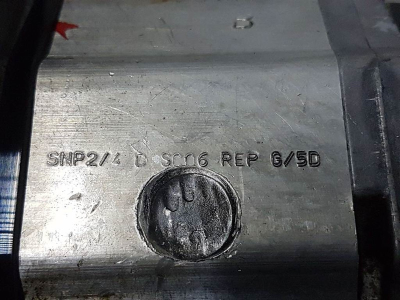 Sauer Sundstrand SNP2/4DSC06REPG/5D - Gearpump/Zah - Hydraulique pour Engins de chantier: photos 5 Sauer Sundstrand SNP2/4DSC06REPG/5D - Gearpump/Zah - Hydraulique pour Engins de chantier: photos 5