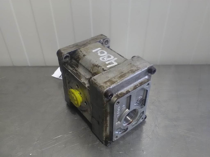 Sauer Sundstrand SNP3/33DC041/7M - Gearpump - Hydraulique: photos 2 Sauer Sundstrand SNP3/33DC041/7M - Gearpump - Hydraulique: photos 2