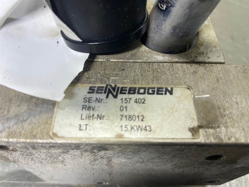 Sennebogen 835E-157402-Valve/Ventile/Ventiel - Hydraulique pour Engins de chantier: photos 4 Sennebogen 835E-157402-Valve/Ventile/Ventiel - Hydraulique pour Engins de chantier: photos 4