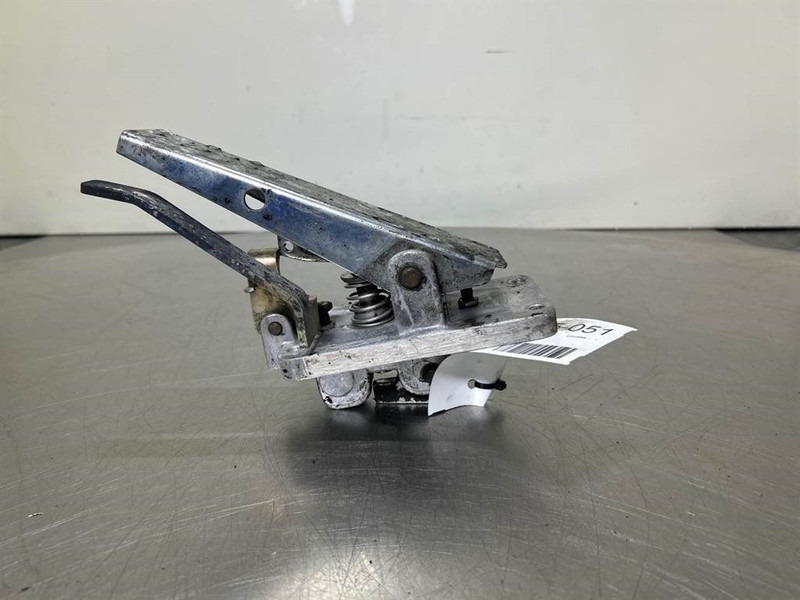 Terex TW150-6041506-Brake pedal/Bremspedal/Rempedaal - Cabine et intérieur pour Engins de chantier: photos 2 Terex TW150-6041506-Brake pedal/Bremspedal/Rempedaal - Cabine et intérieur pour Engins de chantier: photos 2