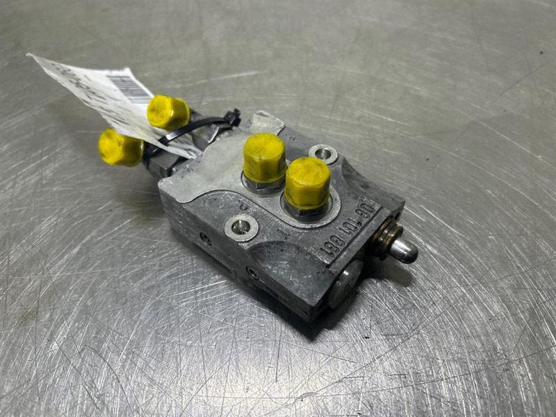 Terex TW150-6047883-Valve/Ventile/Ventiel - Hydraulique pour Engins de chantier: photos 1 Terex TW150-6047883-Valve/Ventile/Ventiel - Hydraulique pour Engins de chantier: photos 1