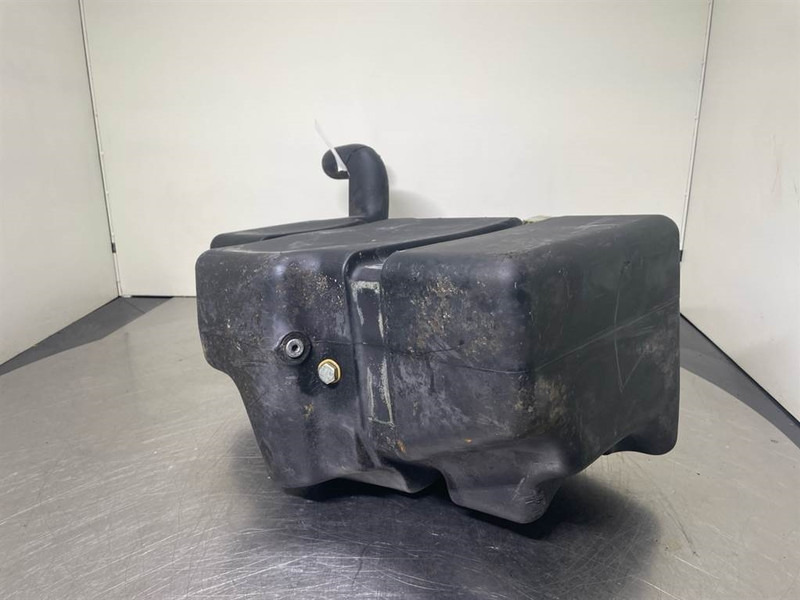 Volvo L30B-Z/X-VOE11306084-Fuel tank/Kraftstofftank - Frame/ Châssis pour Engins de chantier: photos 5 Volvo L30B-Z/X-VOE11306084-Fuel tank/Kraftstofftank - Frame/ Châssis pour Engins de chantier: photos 5
