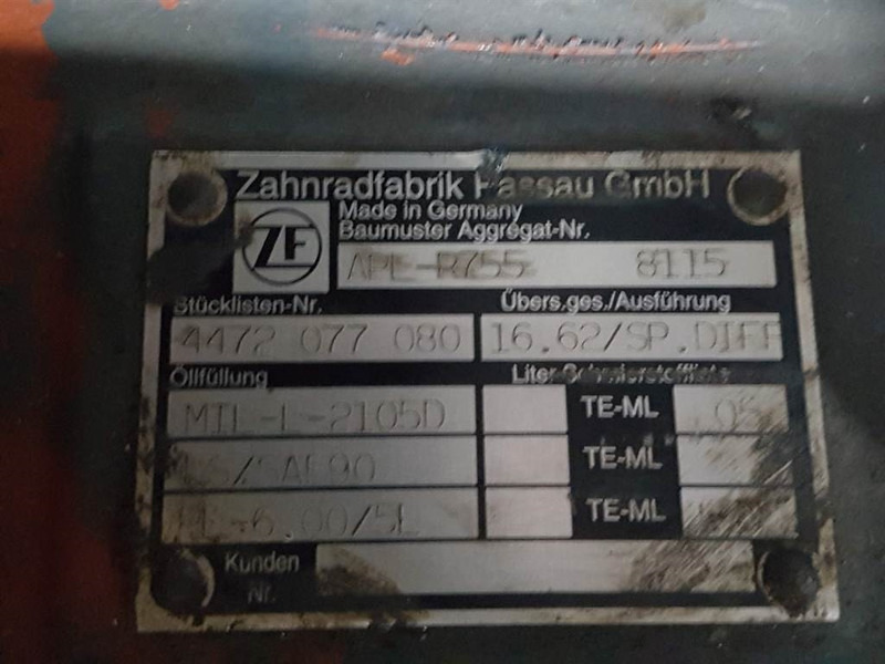 ZF APL-R755 - Axle housing/Achskörper/Astrechter - Essieu et pièces pour Engins de chantier: photos 2 ZF APL-R755 - Axle housing/Achskörper/Astrechter - Essieu et pièces pour Engins de chantier: photos 2