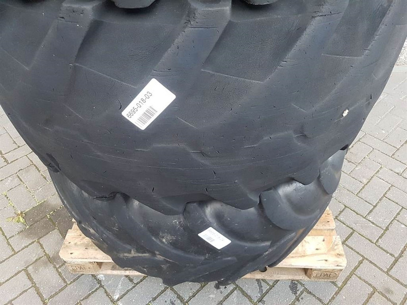 Zettelmeyer ZL801-BKT 480/70R24-Tire/Reifen/Band - Pneus et jantes pour Engins de chantier: photos 4 Zettelmeyer ZL801-BKT 480/70R24-Tire/Reifen/Band - Pneus et jantes pour Engins de chantier: photos 4