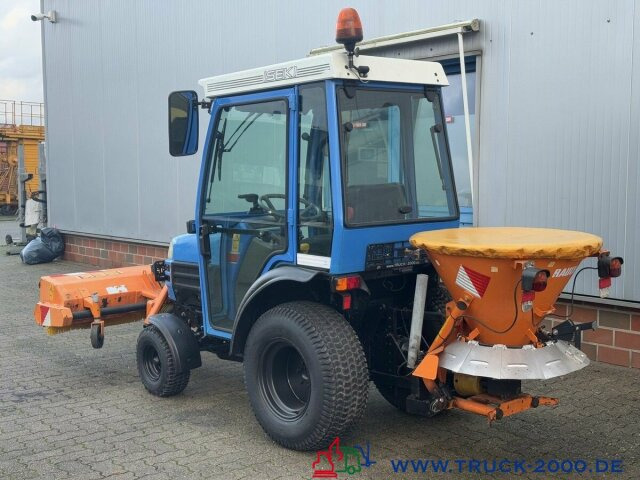 Iseki 2120 Winterdienst Besen + Streuer 2 Zapfwellen - Tracteur communal: photos 4 Iseki 2120 Winterdienst Besen + Streuer 2 Zapfwellen - Tracteur communal: photos 4