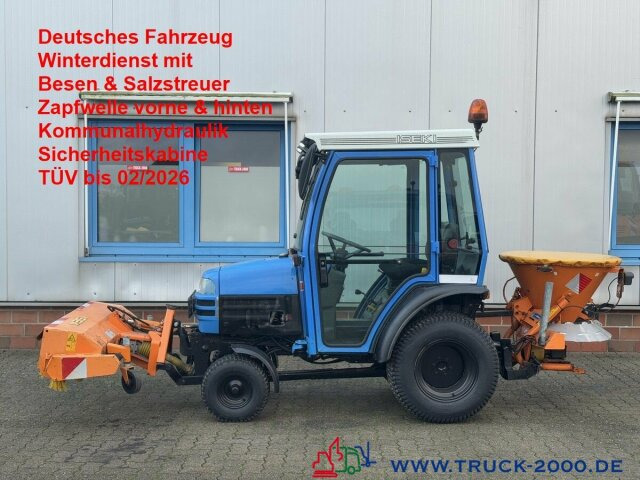 Iseki 2120 Winterdienst Besen + Streuer 2 Zapfwellen - Tracteur communal: photos 1 Iseki 2120 Winterdienst Besen + Streuer 2 Zapfwellen - Tracteur communal: photos 1