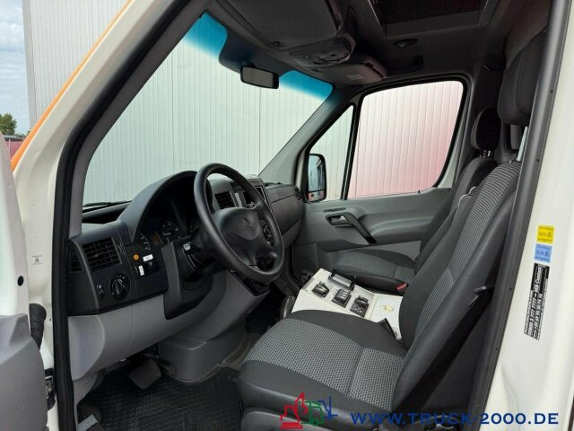 Mercedes-Benz Sprinter 516 Fahrtec RTW Luftfederung Retarder - Ambulance: photos 4 Mercedes-Benz Sprinter 516 Fahrtec RTW Luftfederung Retarder - Ambulance: photos 4