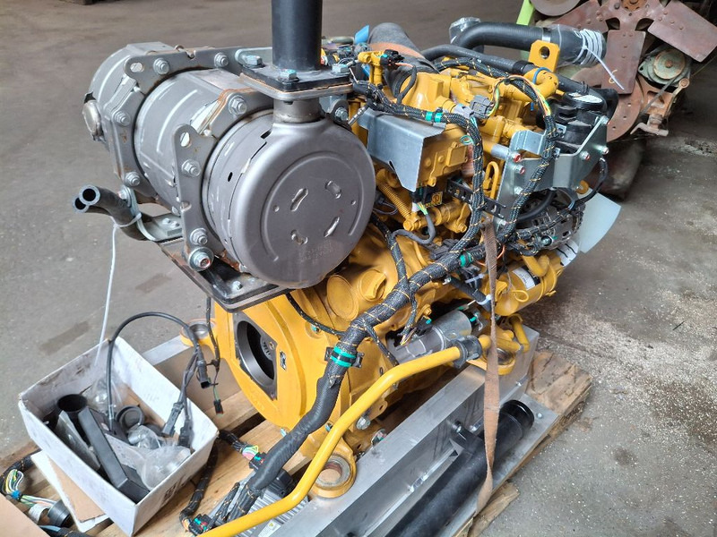 Moteur Caterpillar C3.3B: photos 10