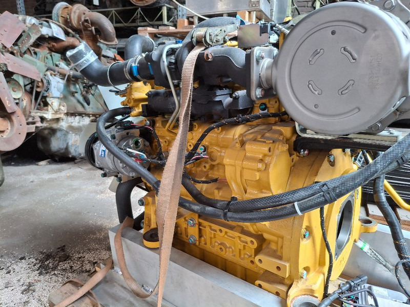 Moteur Caterpillar C3.3B: photos 9