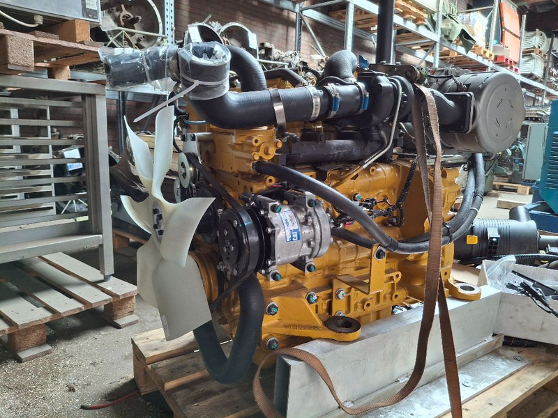 Moteur Caterpillar C3.3B: photos 11