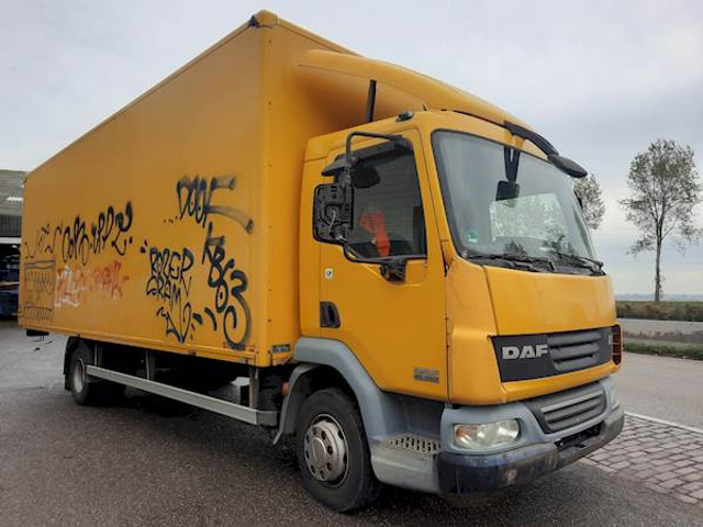 DAF LF45.250 - Camion fourgon: photos 3 DAF LF45.250 - Camion fourgon: photos 3