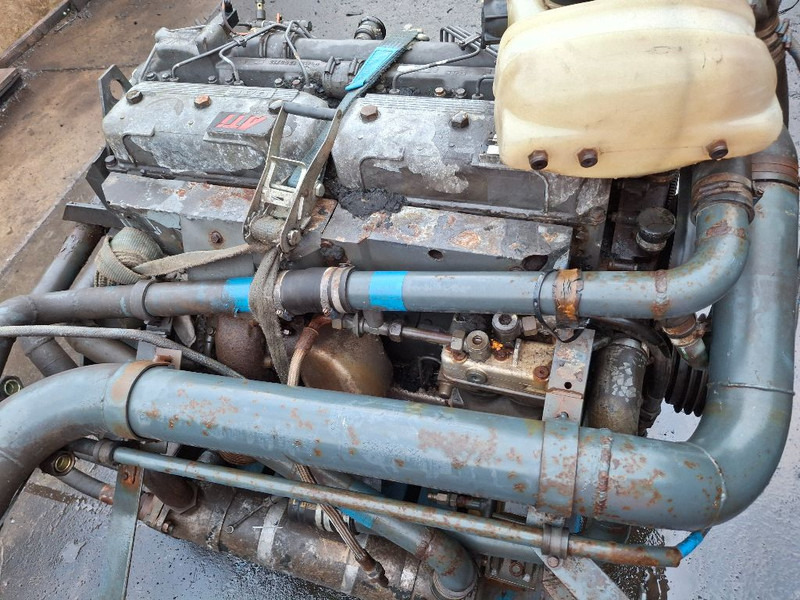 DAF RS180M (75CF) - Moteur: photos 5 DAF RS180M (75CF) - Moteur: photos 5