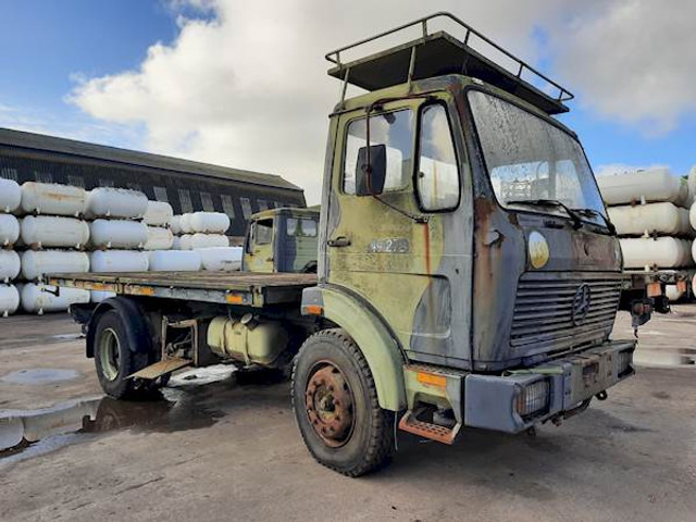 Mercedes-Benz 1213 - Camion plateau: photos 2 Mercedes-Benz 1213 - Camion plateau: photos 2