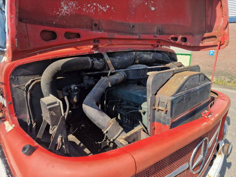 Camion de pompier Mercedes-Benz LAF 322 4x4: photos 18