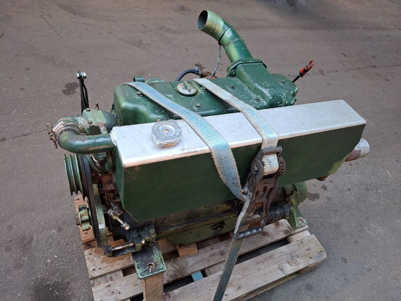 Mercedes-Benz OM352 - Moteur: photos 3 Mercedes-Benz OM352 - Moteur: photos 3
