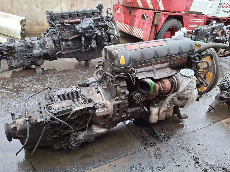 Renault DXI11-380HP - Moteur: photos 4 Renault DXI11-380HP - Moteur: photos 4