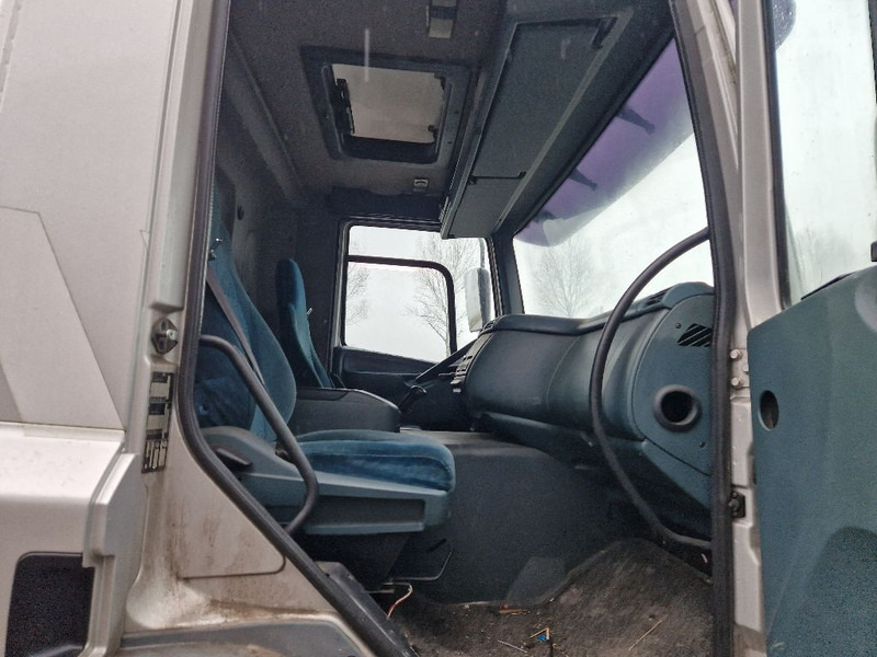 DAF CF75.310 - Tracteur routier: photos 4 DAF CF75.310 - Tracteur routier: photos 4