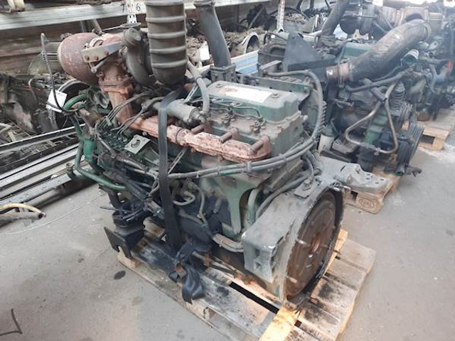 Volvo D7C250 - Moteur pour Bus: photos 2 Volvo D7C250 - Moteur pour Bus: photos 2