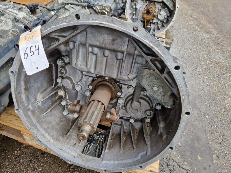 ZF ASTRONIC 12AS2130 TD - Boîte de vitesse: photos 2 ZF ASTRONIC 12AS2130 TD - Boîte de vitesse: photos 2