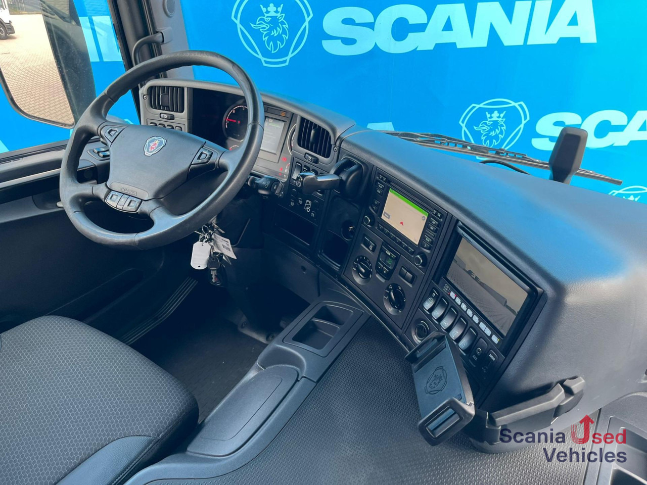 SCANIA P 410 DB6x2*4MNB RETARDER FULL AIR 8T TAIL LIFT 2T - Camion fourgon: photos 5 SCANIA P 410 DB6x2*4MNB RETARDER FULL AIR 8T TAIL LIFT 2T - Camion fourgon: photos 5