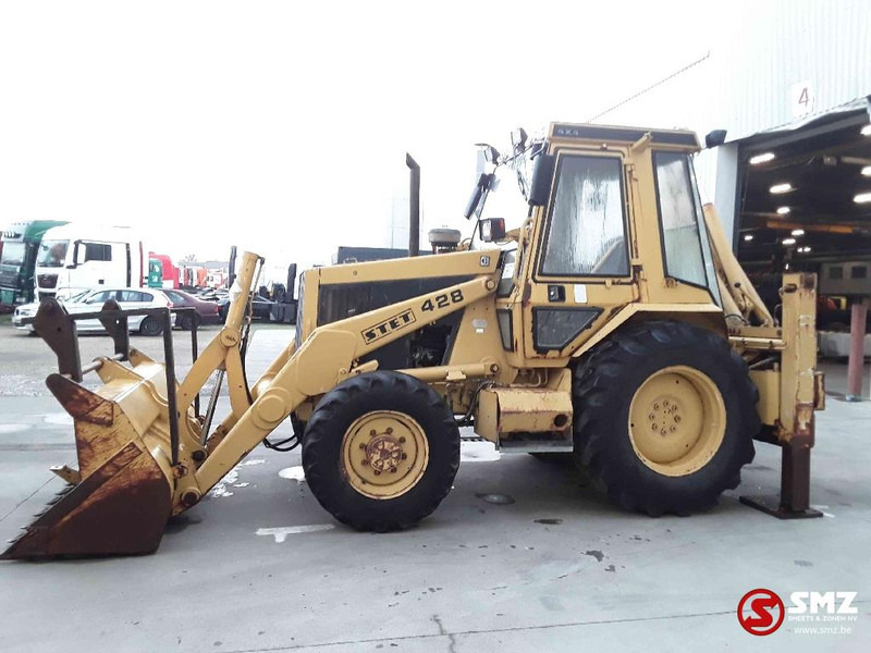 Caterpillar 428 - Tractopelle: photos 5 Caterpillar 428 - Tractopelle: photos 5