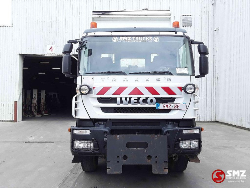 Iveco Trakker 330 184"km snow equipment - Camion benne: photos 2 Iveco Trakker 330 184"km snow equipment - Camion benne: photos 2