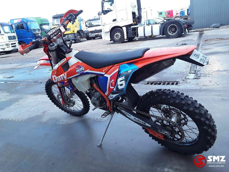 Motocyclette KTM KTM 250: photos 8