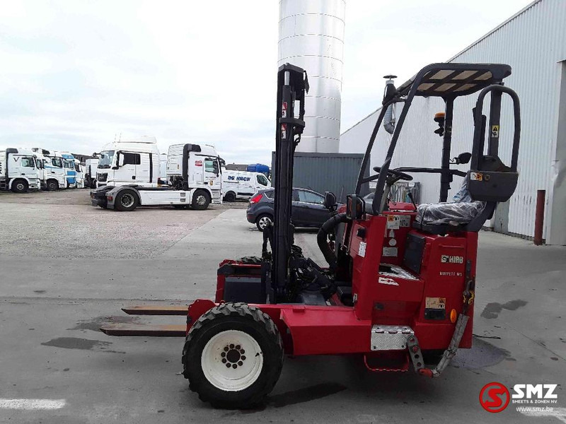 Moffett M5 25.3 - Chariot élévateur: photos 5 Moffett M5 25.3 - Chariot élévateur: photos 5