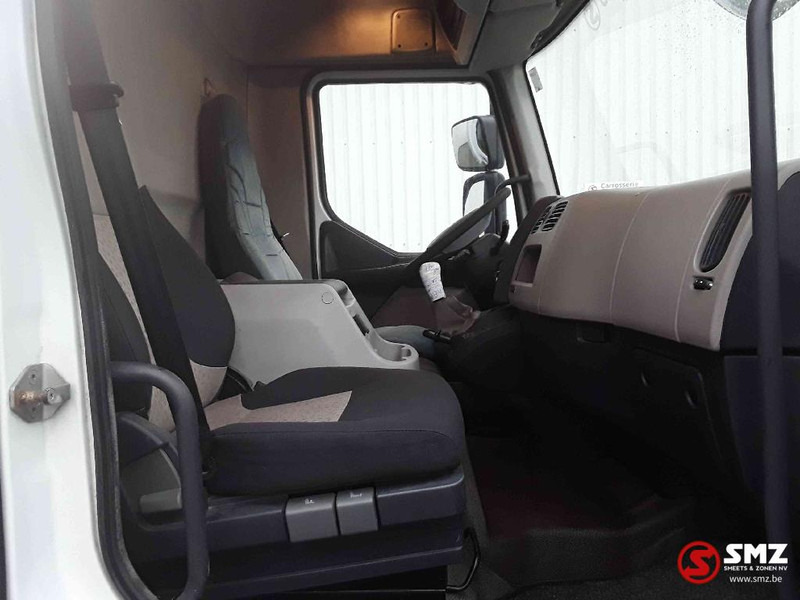 Photo d'intérieur 1: Camion fourgon Renault Midlum 190 Dci