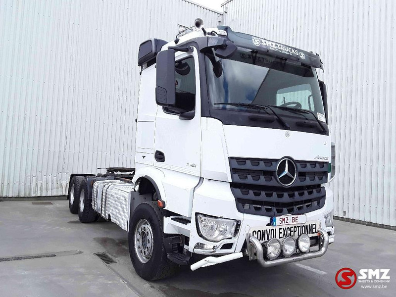 Mercedes-Benz Arocs 3351 lames steel - Tracteur routier: photos 1 Mercedes-Benz Arocs 3351 lames steel - Tracteur routier: photos 1
