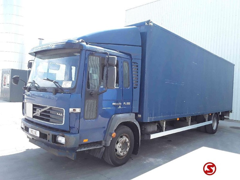 Volvo FL 220 - Camion fourgon: photos 3 Volvo FL 220 - Camion fourgon: photos 3