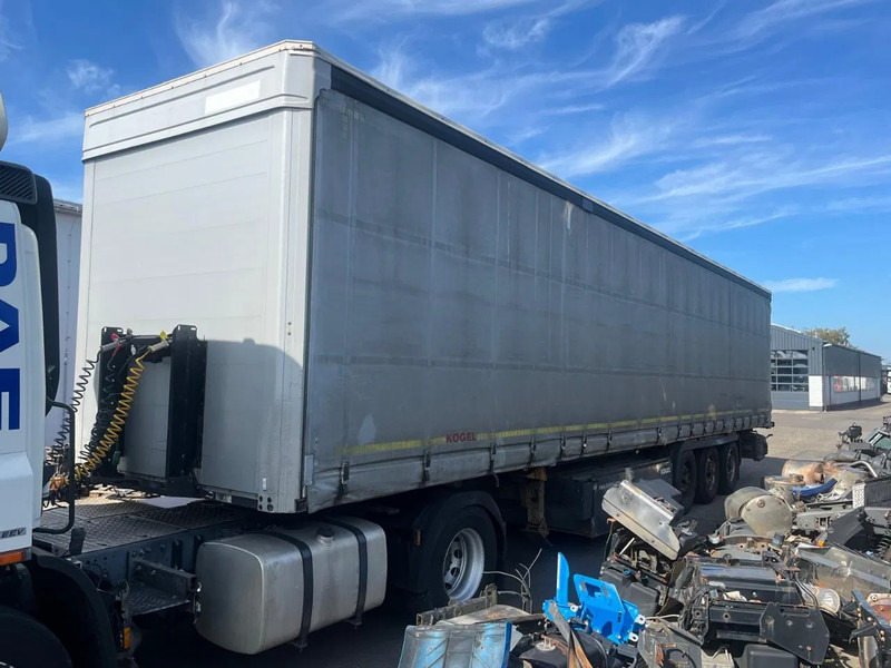 Kögel Schuifzeilen BPW assen - Semi-remorque rideaux coulissants: photos 2 Kögel Schuifzeilen BPW assen - Semi-remorque rideaux coulissants: photos 2