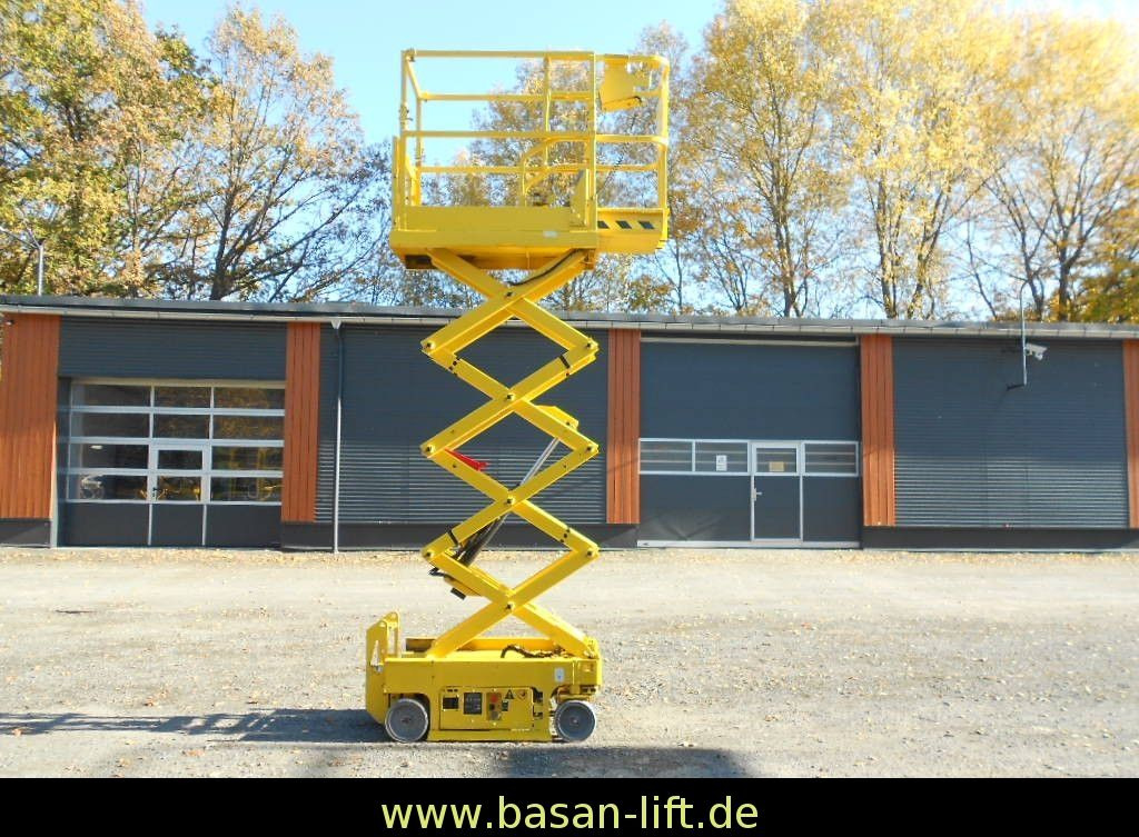Genie GS 1330, Leichtscherenarbeitsbühne Genie 5,9 m Genie GS 1330, Leichtscherenarbeitsbühne Genie 5,9 m - Nacelle ciseaux: photos 1 Genie GS 1330, Leichtscherenarbeitsbühne Genie 5,9 m Genie GS 1330, Leichtscherenarbeitsbühne Genie 5,9 m - Nacelle ciseaux: photos 1