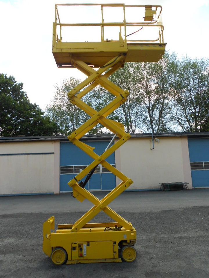 Genie GS 1930, Scherenarbeitsbühne Genie 8 m - Camion avec nacelle: photos 1 Genie GS 1930, Scherenarbeitsbühne Genie 8 m - Camion avec nacelle: photos 1