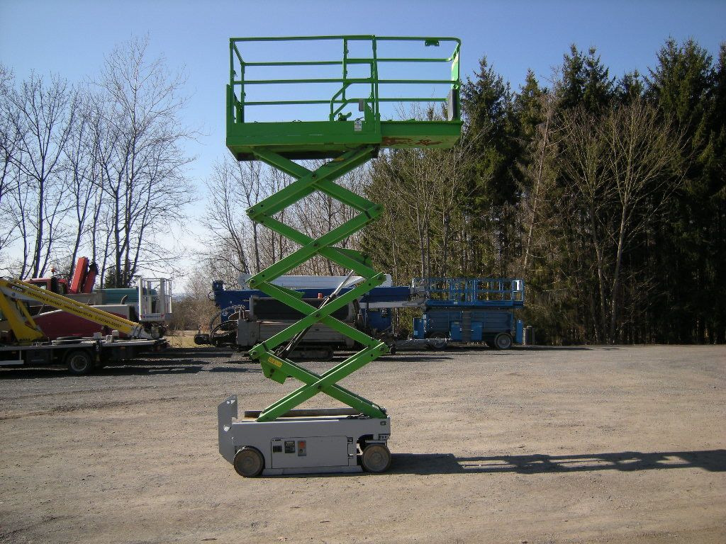 Genie GS 1932, Scherenarbeitsbühne Genie 8 m - Camion avec nacelle: photos 5 Genie GS 1932, Scherenarbeitsbühne Genie 8 m - Camion avec nacelle: photos 5