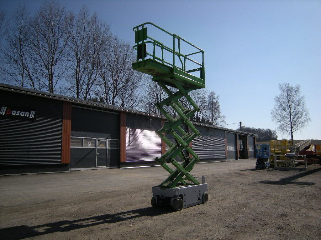 Genie GS 1932, Scherenarbeitsbühne Genie 8 m - Camion avec nacelle: photos 2 Genie GS 1932, Scherenarbeitsbühne Genie 8 m - Camion avec nacelle: photos 2