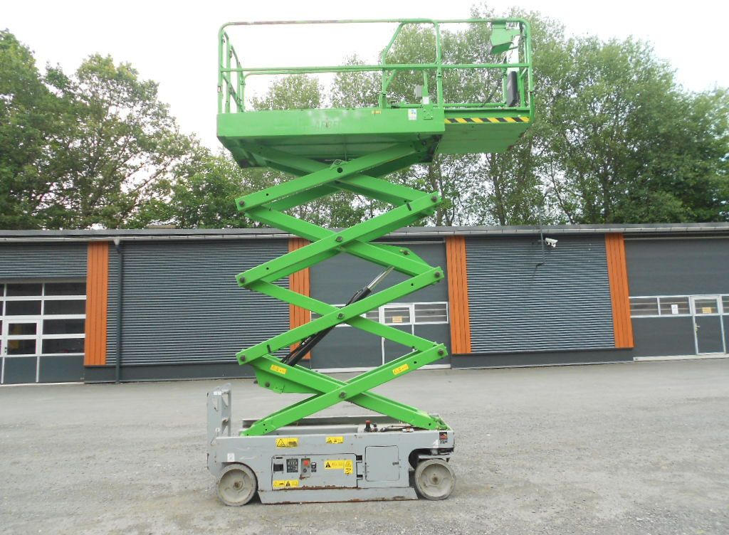 Genie GS 2646, Scherenarbeitsbühne Genie 9,9 m - Nacelle ciseaux: photos 1 Genie GS 2646, Scherenarbeitsbühne Genie 9,9 m - Nacelle ciseaux: photos 1