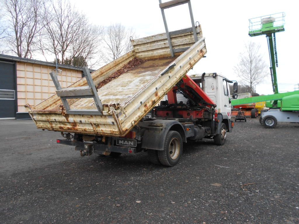 MAN MAN LE8.150 mit Palfinger PKG7001 MAN LE8.150 mit Palfinger PKG7001 - Camion benne, Camion grue: photos 4 MAN MAN LE8.150 mit Palfinger PKG7001 MAN LE8.150 mit Palfinger PKG7001 - Camion benne, Camion grue: photos 4