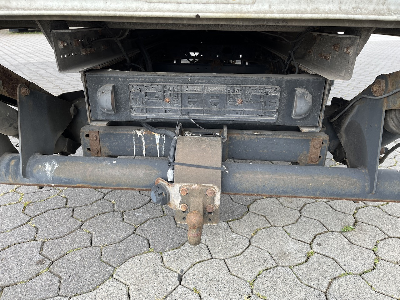 FUSO Canter 7C18 4x2 Ladebordwand Getriebeschaden - Utilitaire rideaux coulissants (PLSC): photos 4 FUSO Canter 7C18 4x2 Ladebordwand Getriebeschaden - Utilitaire rideaux coulissants (PLSC): photos 4