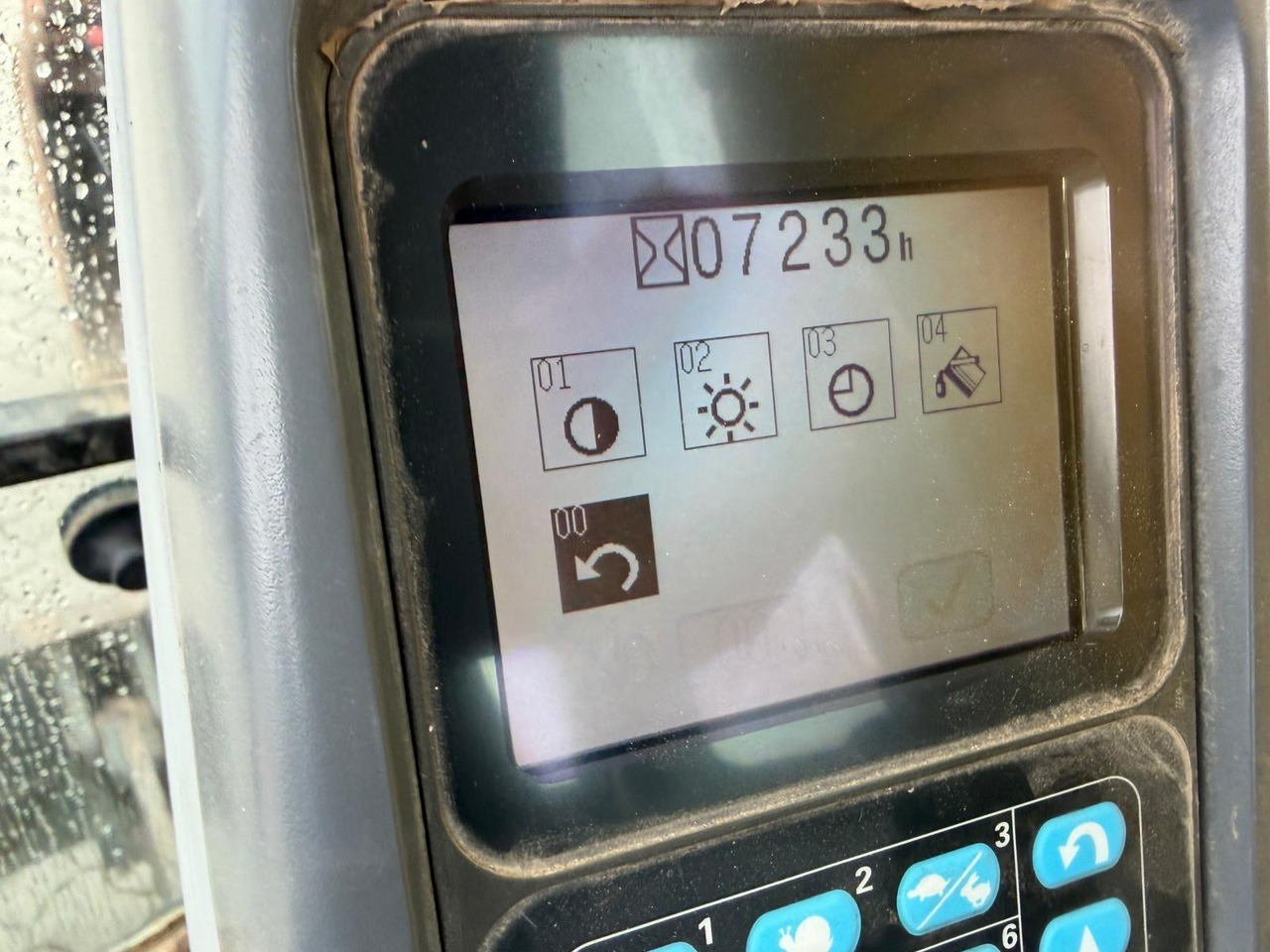 Komatsu PW 180 - 7 - Pelle sur pneus: photos 2 Komatsu PW 180 - 7 - Pelle sur pneus: photos 2