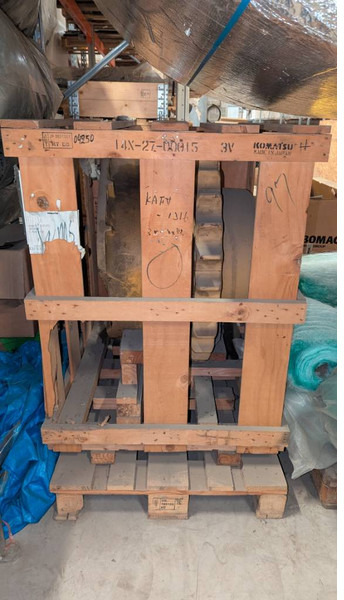 Komatsu D65EX-15 - FINAL DRIVE ASSY - 14X-27-00015 - Hydraulique pour Engins de chantier: photos 2 Komatsu D65EX-15 - FINAL DRIVE ASSY - 14X-27-00015 - Hydraulique pour Engins de chantier: photos 2